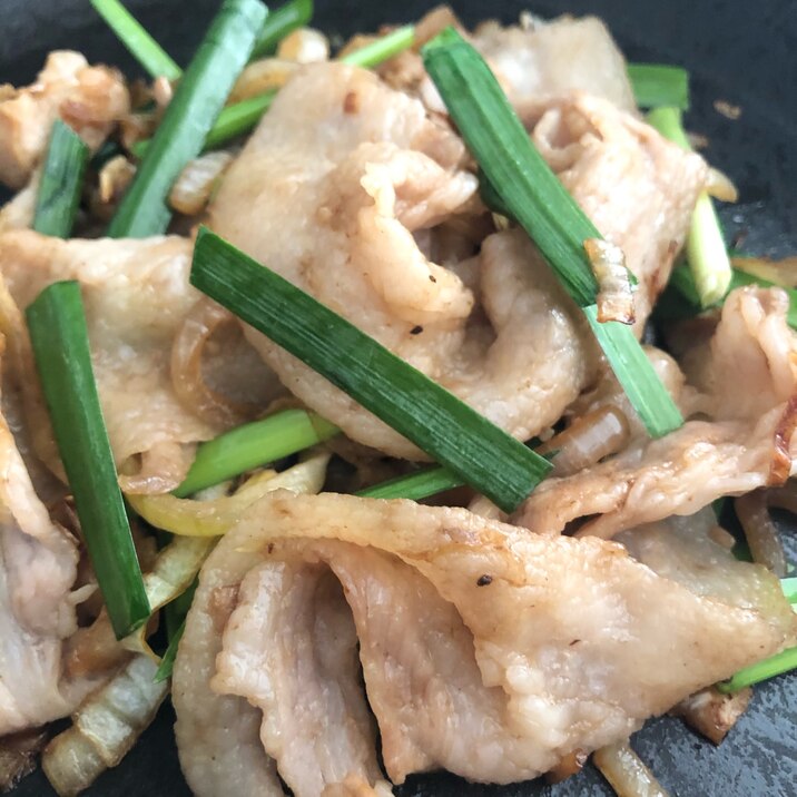 豚肉と玉ねぎとニラの焦がし醤油炒め レシピ 作り方 By 早希7879 楽天レシピ